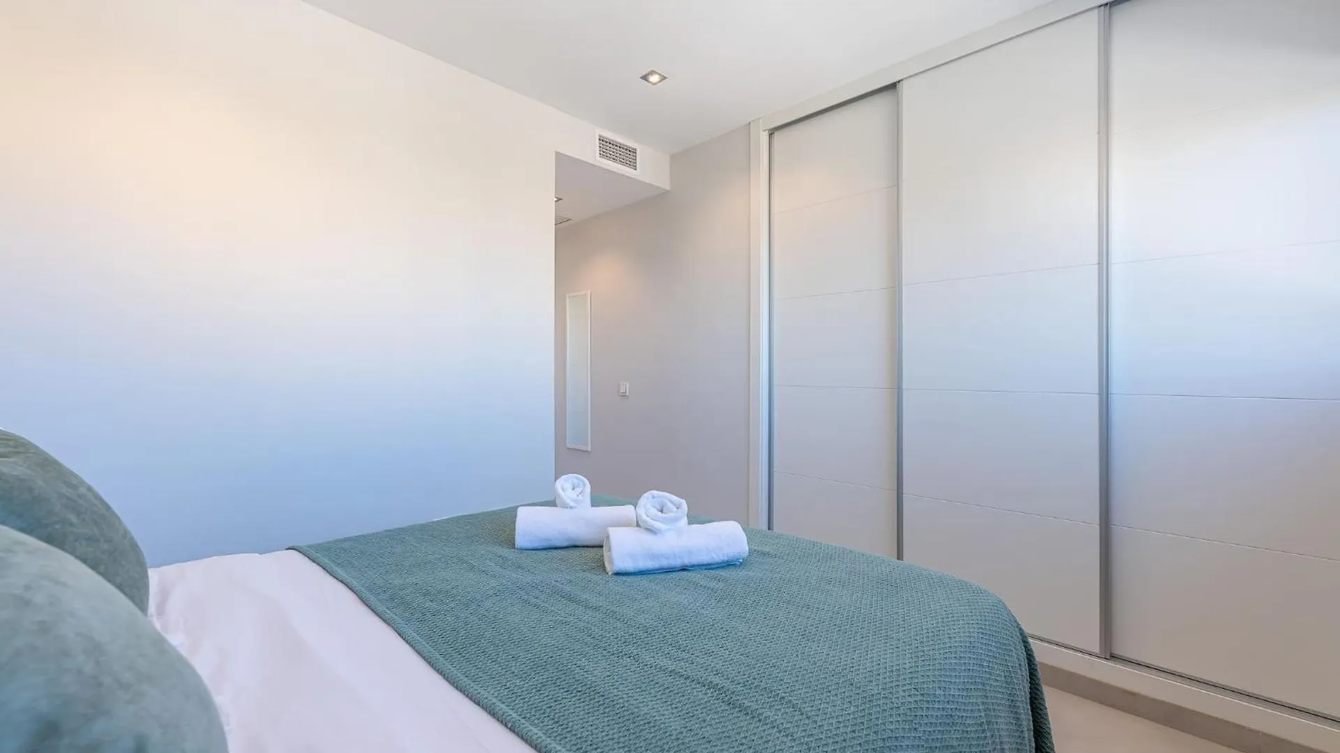 Vivendos - Tr14 - Private Pool Apartment Torremolinos
