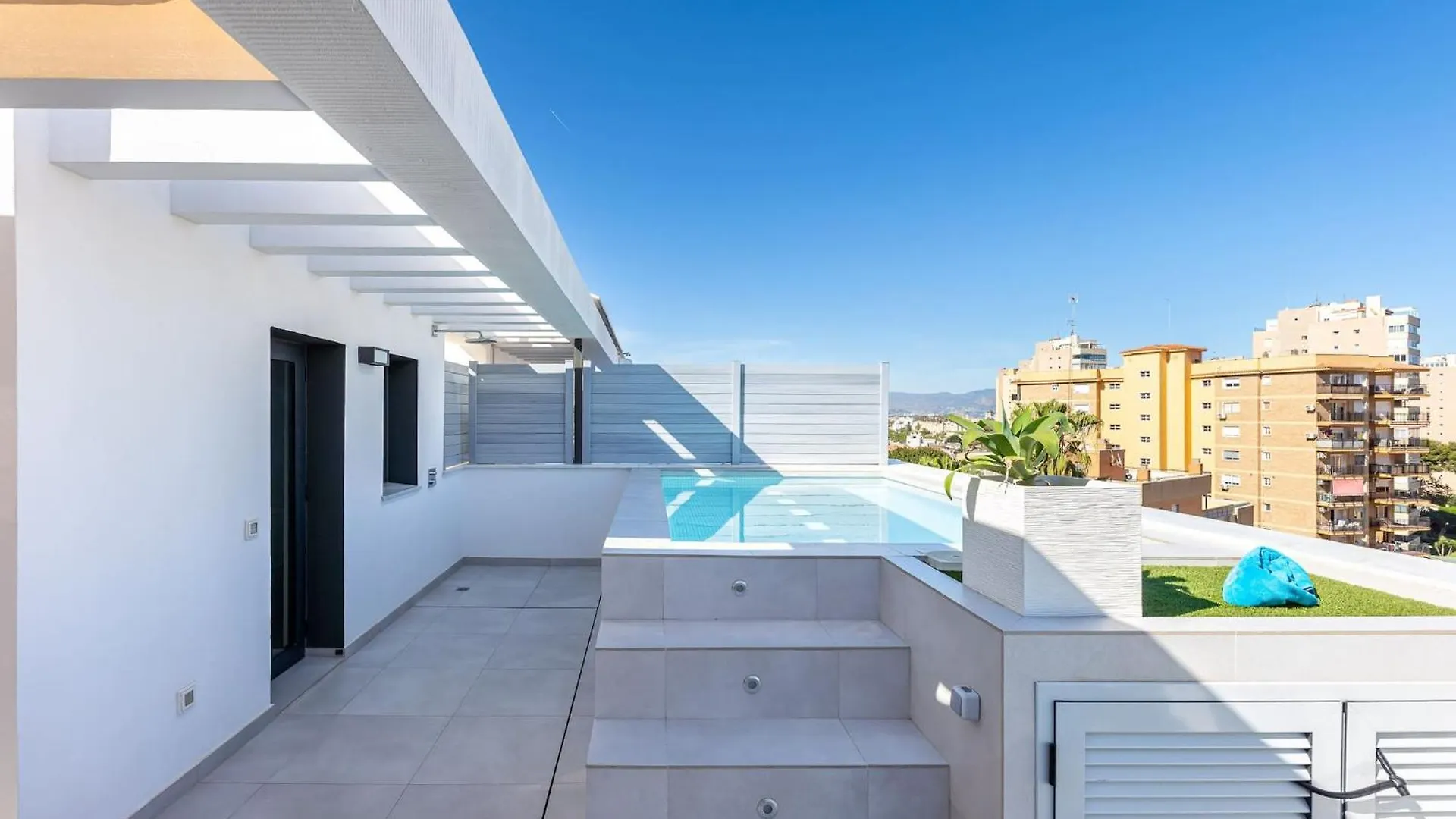 Vivendos - Tr14 - Private Pool Apartment Torremolinos Spain